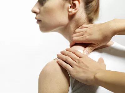 肩周炎的症状以及治疗方法